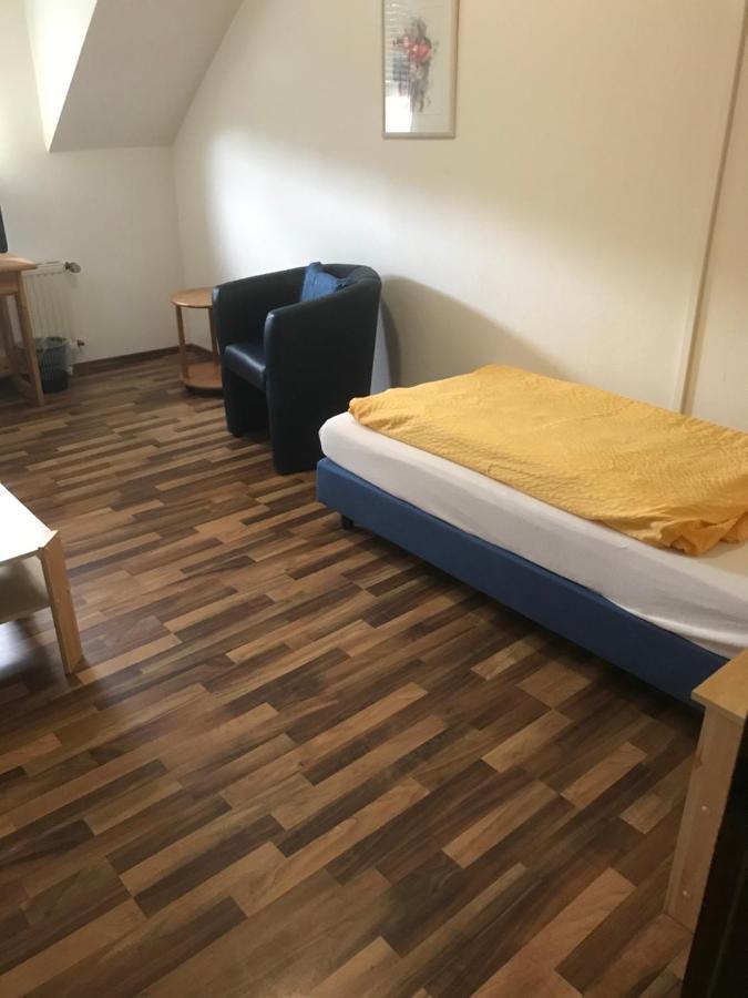Hotel Kaufmann Rommerskirchen Bagian luar foto